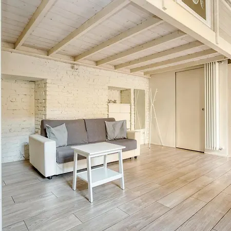 Modern Loft Near Bosco Verticale アパート *
